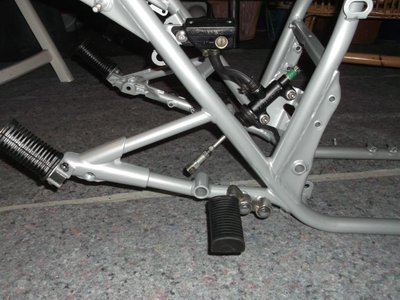 Alles wird jetzt sauber verschraubt mit Edelstahl