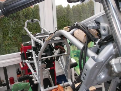 Zündspule und Hupe verbaut